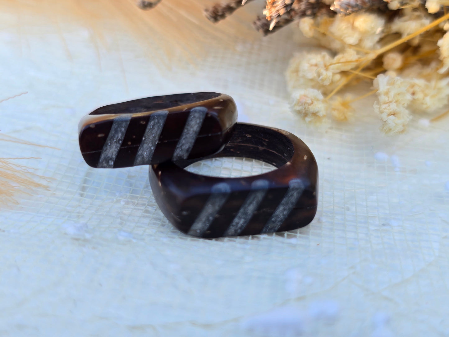 Coconut shell & Resin Blend