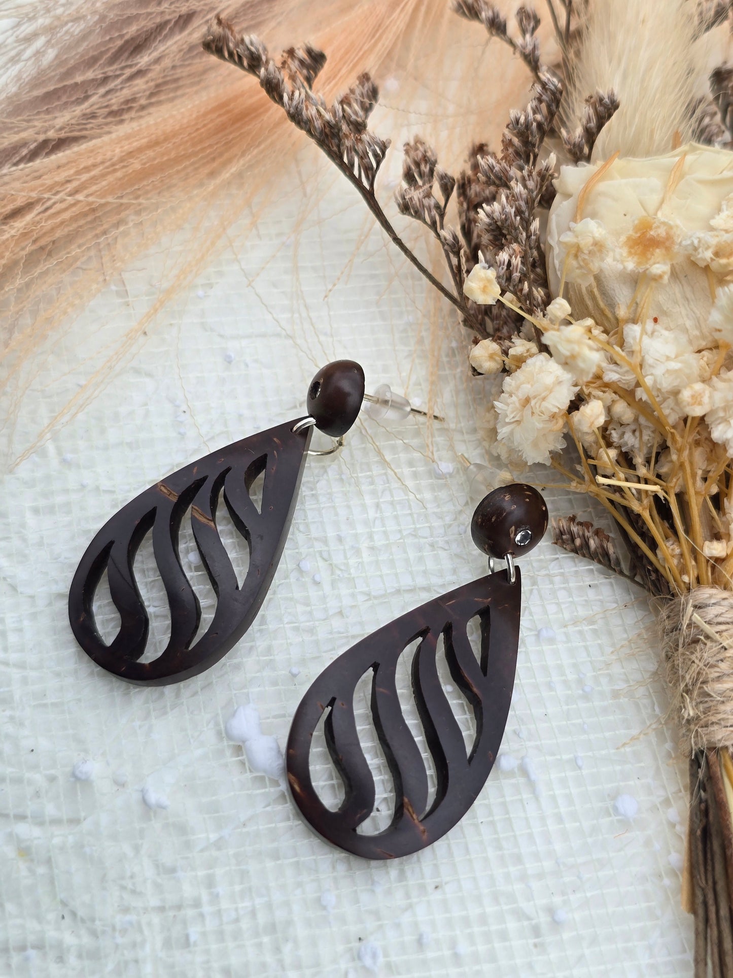 Coconut shell Stud Earrings